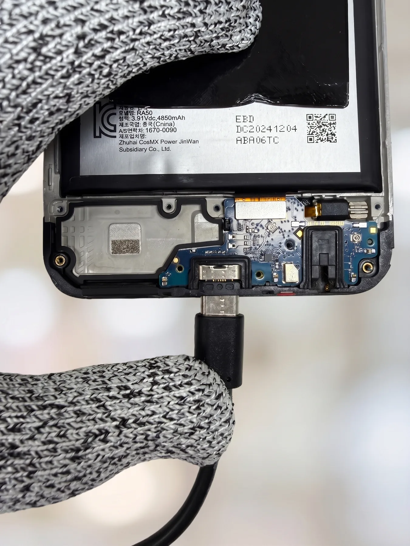 Motorola Charging Port Repair service at Star Phone Fix in Hialeah